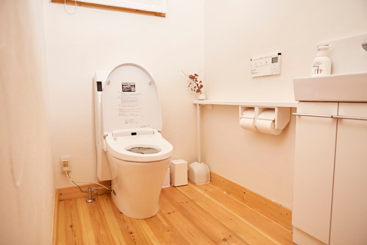 トイレ掃除の基本は手順からきちんと見直そう