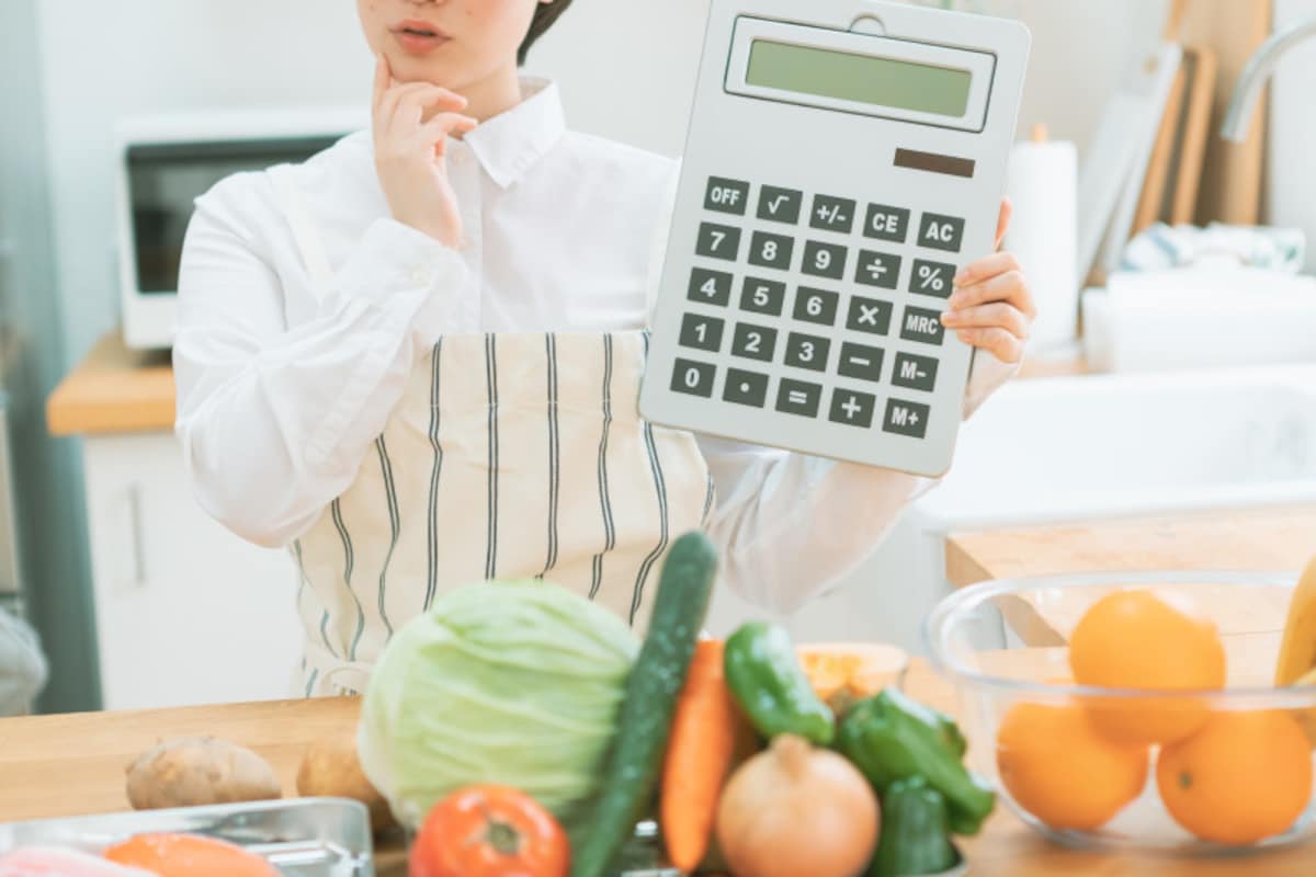 食費を節約しようと思うと気になるのが、周りの食費の平均
