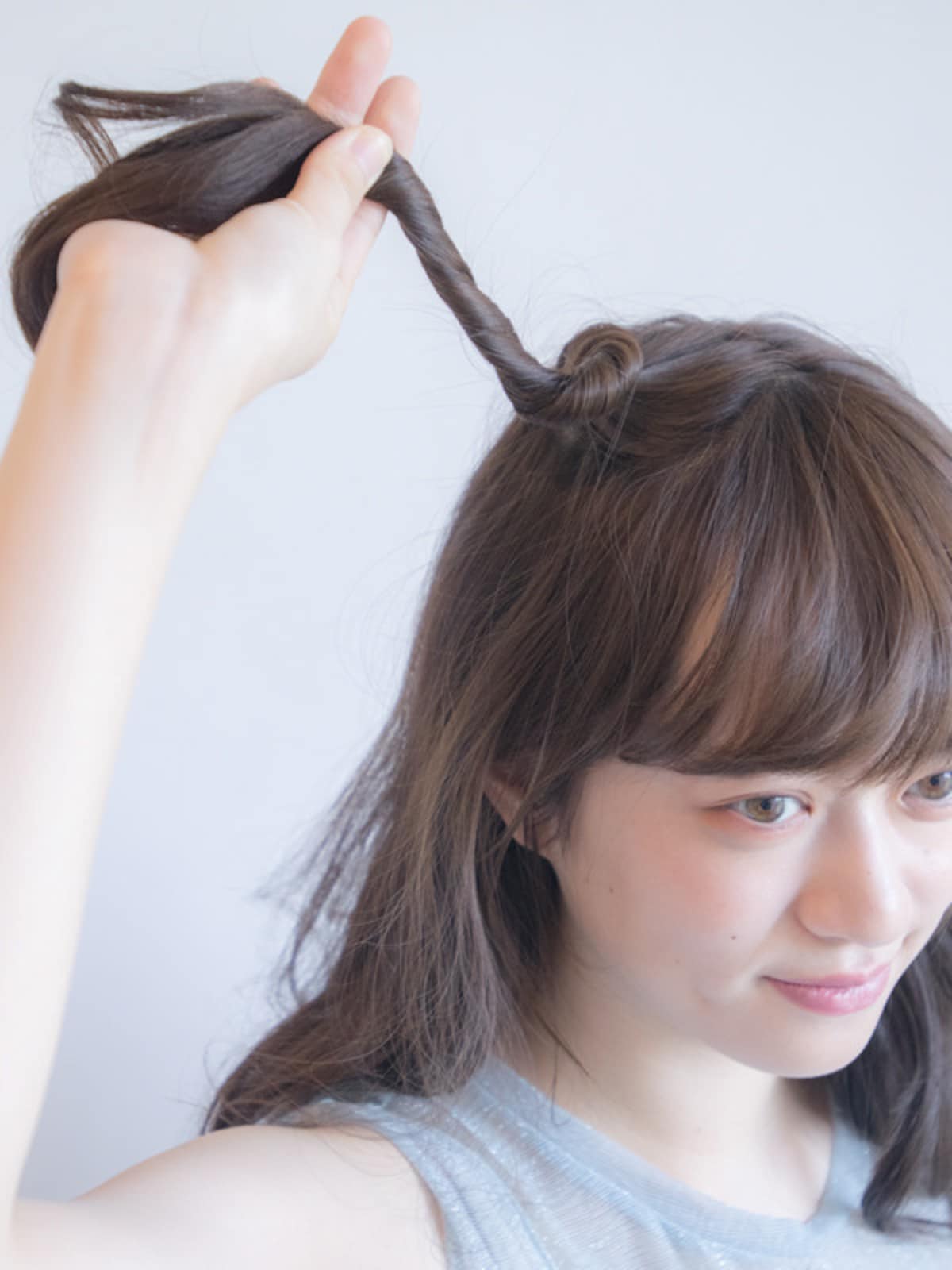 根元付近から毛束がねじれてくる