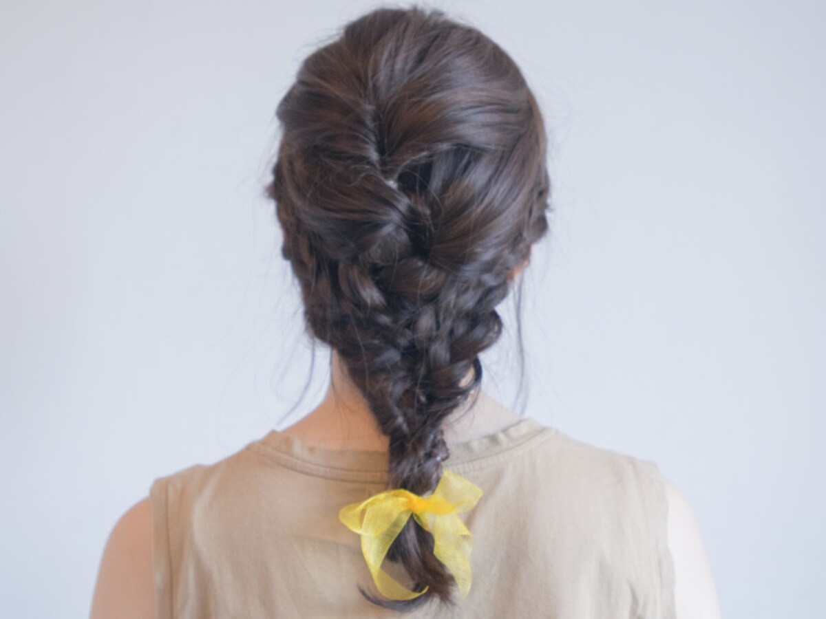 三つ編みヘアで簡単！結婚式向けパーティヘアアレンジ