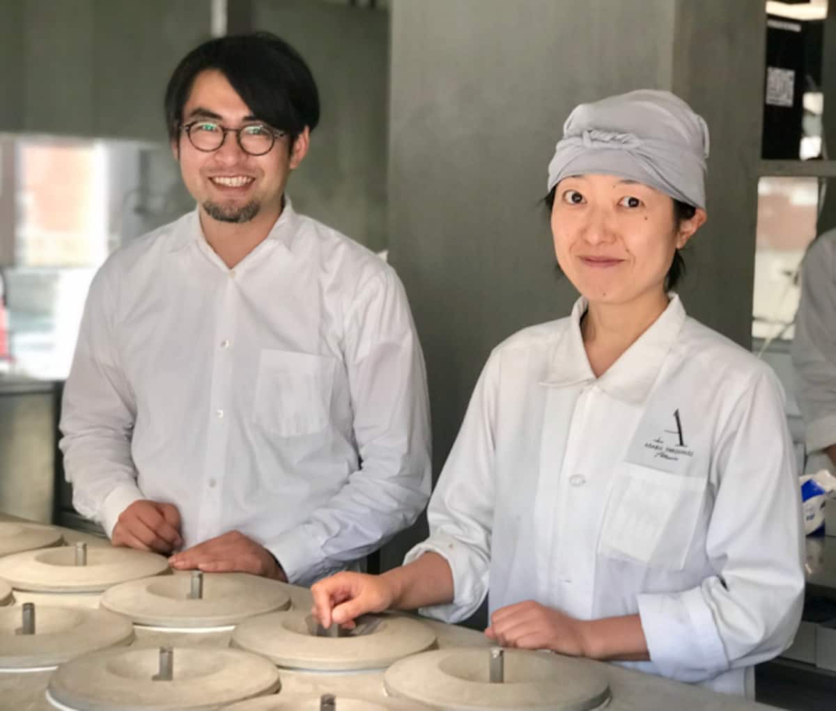 ASAKO IWAYANAGIのパティシエール岩柳麻子さんと、夫であり一級建築士の宿澤巧さん