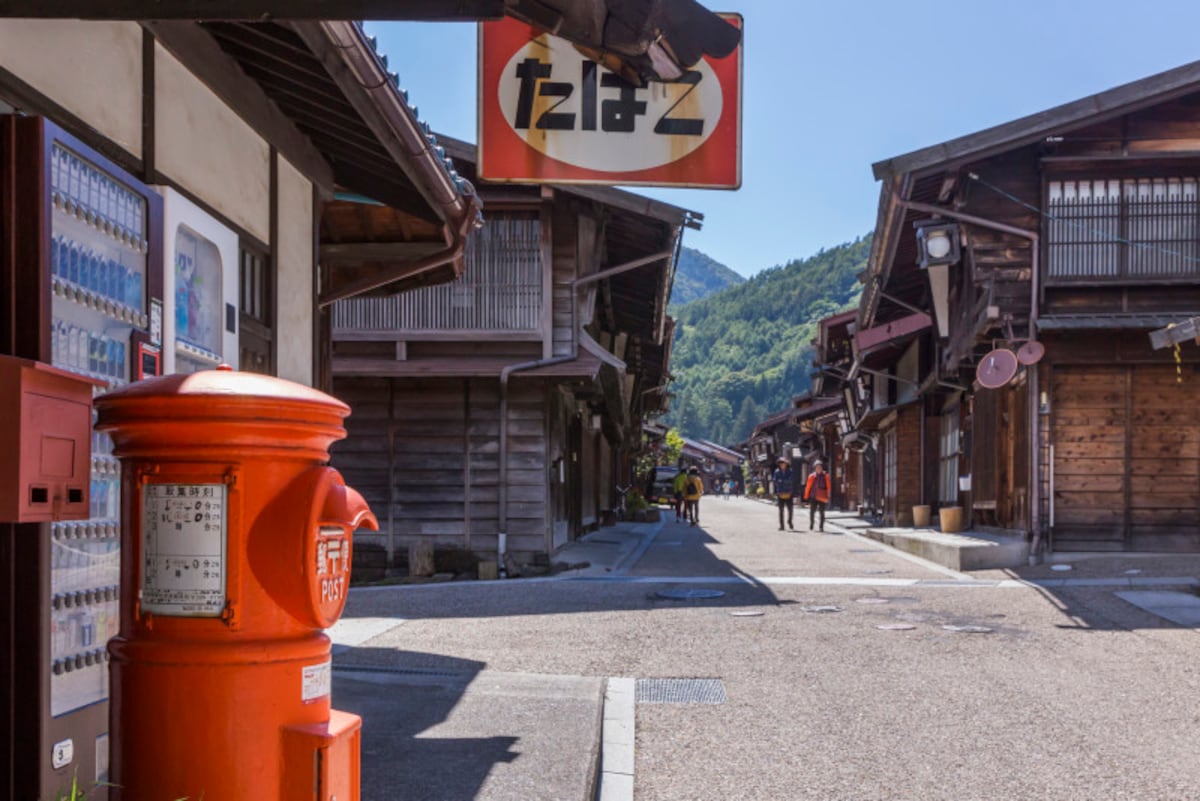 何度も足を運び地元の情報を集める