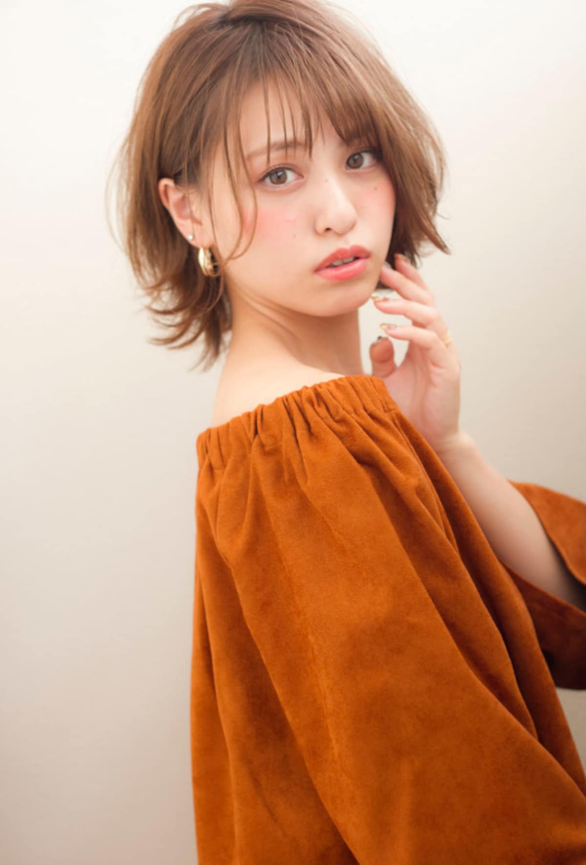 前上がりボブ