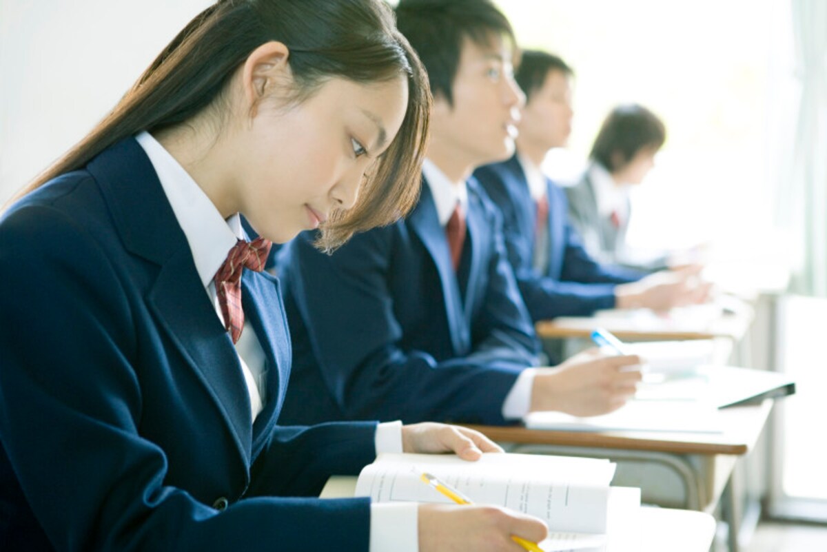 塾費用がかかるようになり貯蓄ができない