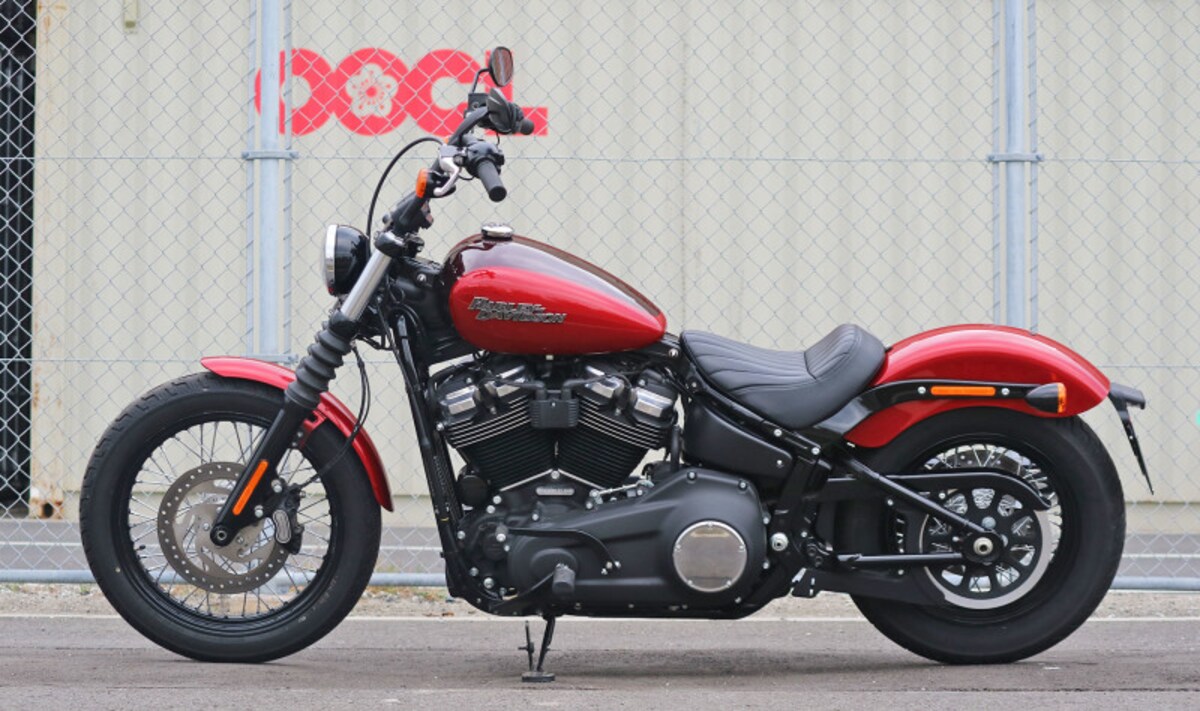 ハーレーダビッドソン FXBB ストリートボブ（2019年モデル）レフトビュー