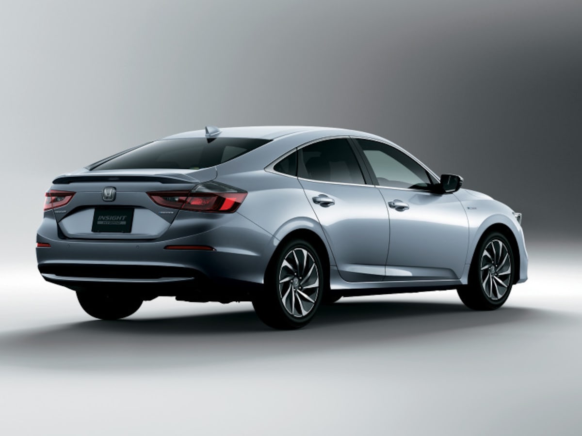 Honda（ホンダ）新型「INSIGHT（インサイト）」3スタイリング（ルナシルバー・メタリック）