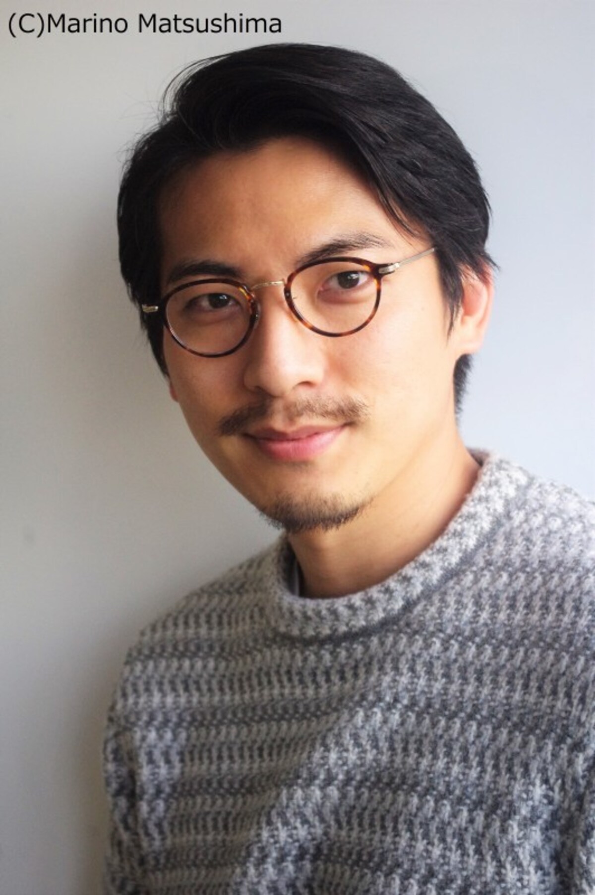 上山竜治　東京都出身。01年から男性ユニット“RUN＆GUN”として活動し14年に卒業。03年、映画「ROUTE58」主演で俳優デビュー。04年、弱冠17歳にして宮本亜門演出『INTO THE WOODS』のジャック役に大抜擢。主な舞台作品として『冒険者たち～The Gamba 9～』主演、『ブラック メリーポピンズ』、『夢の裂け目』、『宝塚BOYS』、『るろうに剣心』等で多彩なキャラクターを演じ活躍。本年4月よりミュージカル『レ・ミゼラブル』が控える。（C）Marino Matsushima