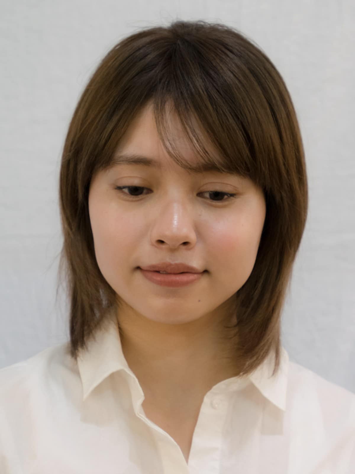 おでこが少し見えるくらいが良い