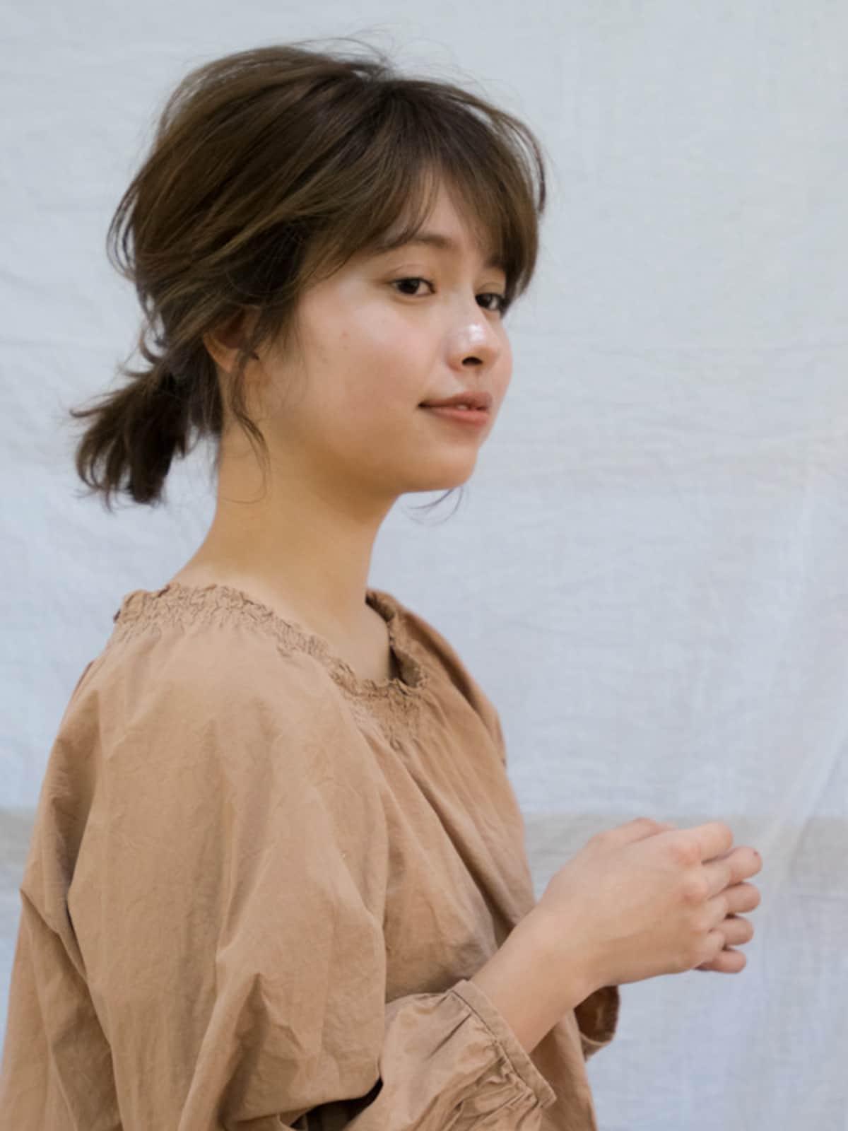 丸顔に似合うヘアアレンジは？大人な髪型を紹介