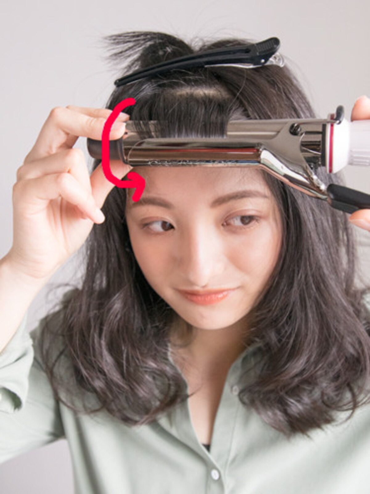 火傷に注意しつつ毛先から1回転