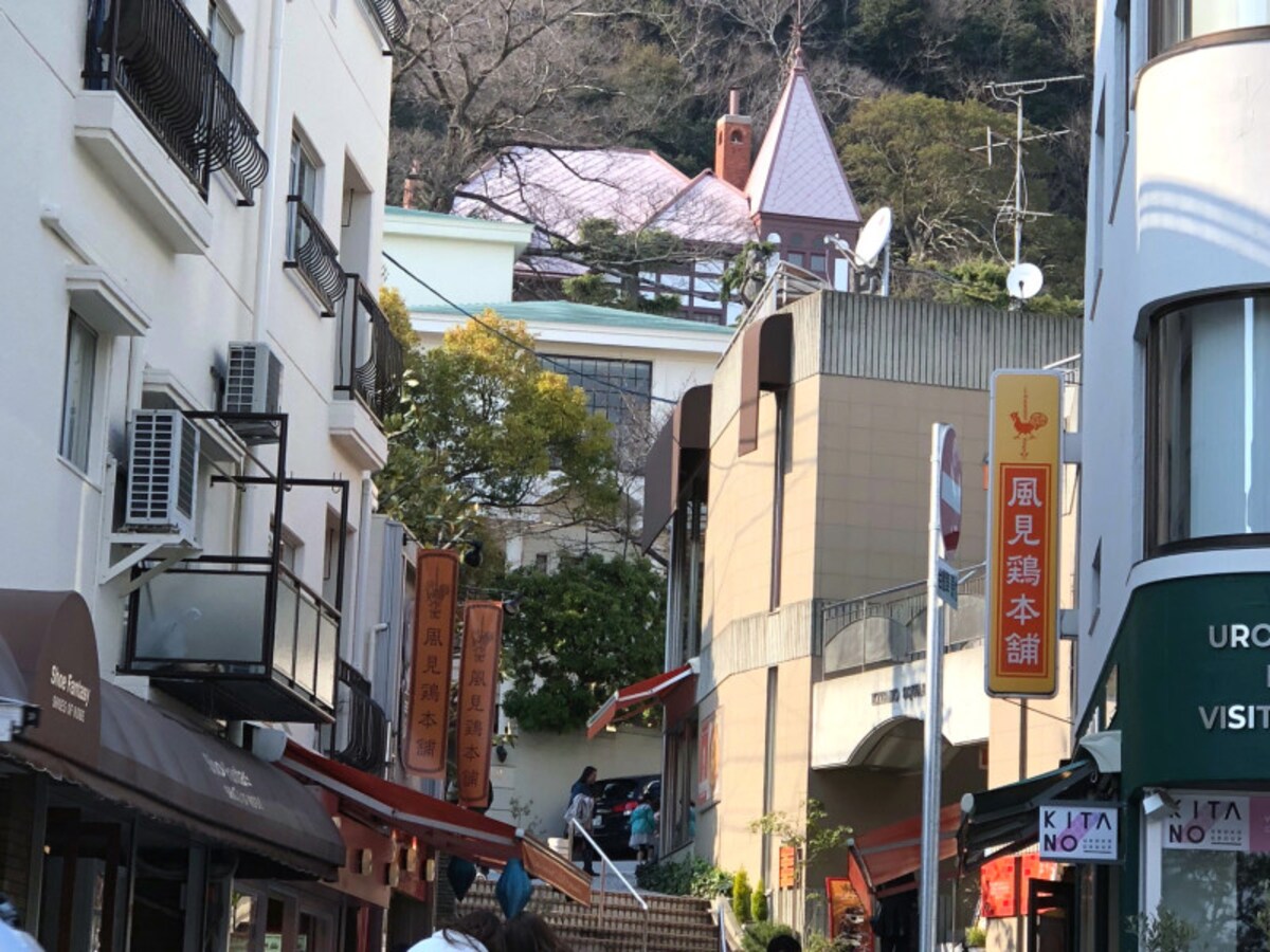 北野坂を上がっていくと、「風見鶏の館」が見えてきました！