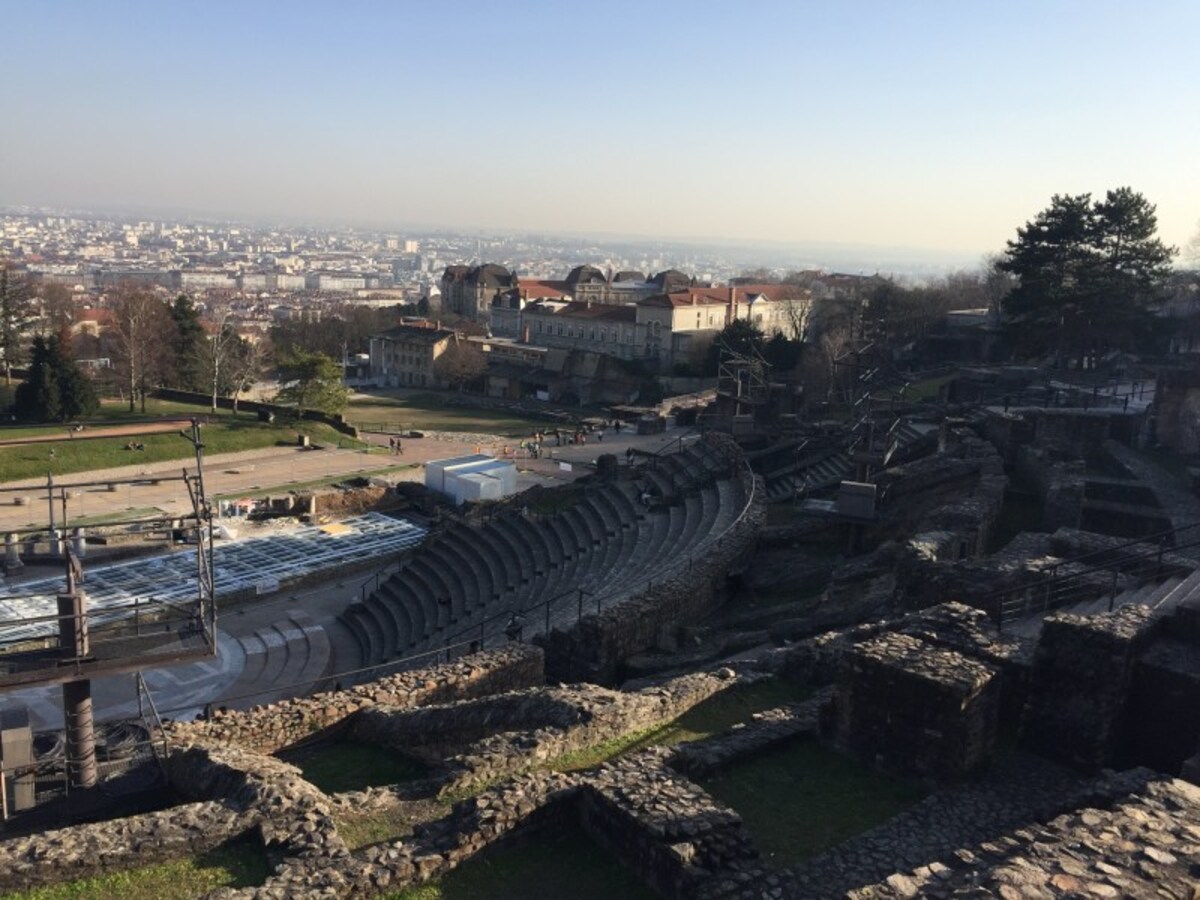 LYON
