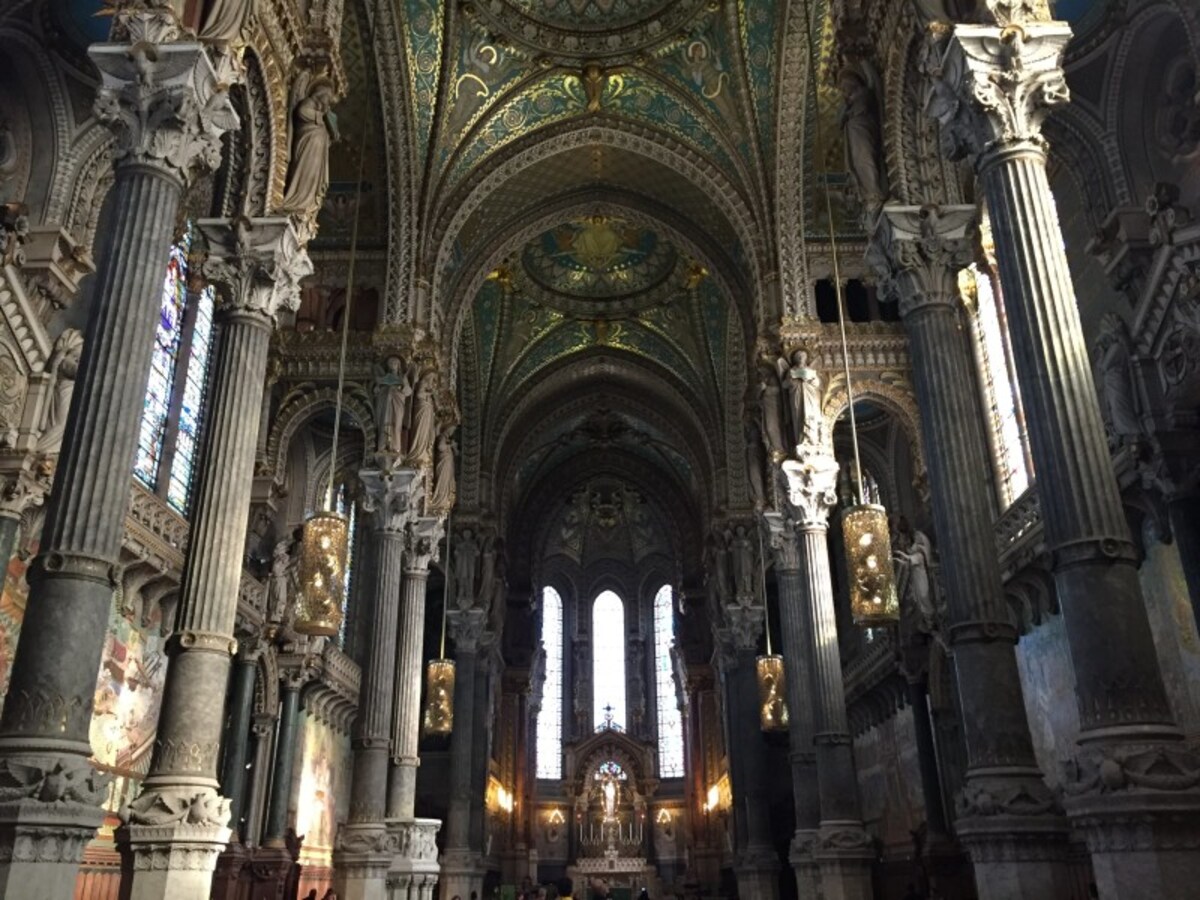 LYON