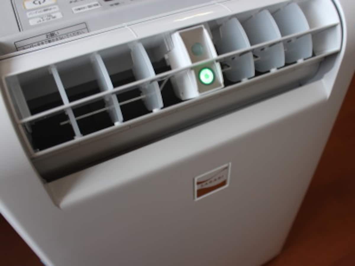 「部屋干し3Dムーブアイ」が温度が低い場所を濡れていると判断し、そこだけ集中的に乾かします