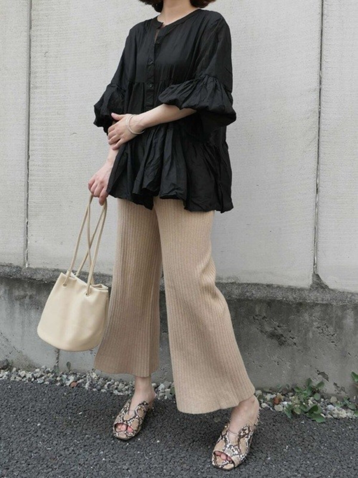 　出典：WEAR