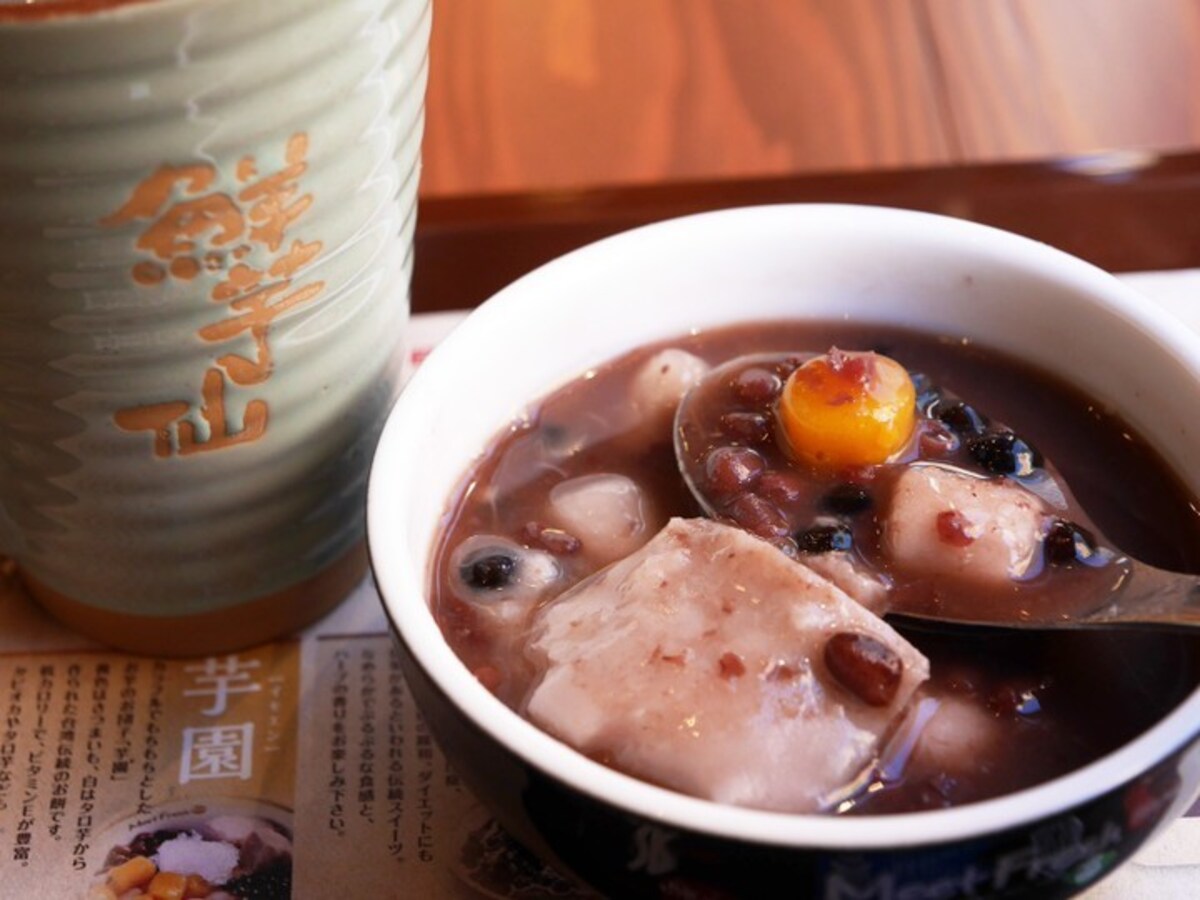 MeetFresh 鮮芋仙の「芋園4号（トッピング：あずき、タロイモ、タピオカ）」のMサイズ、HOT