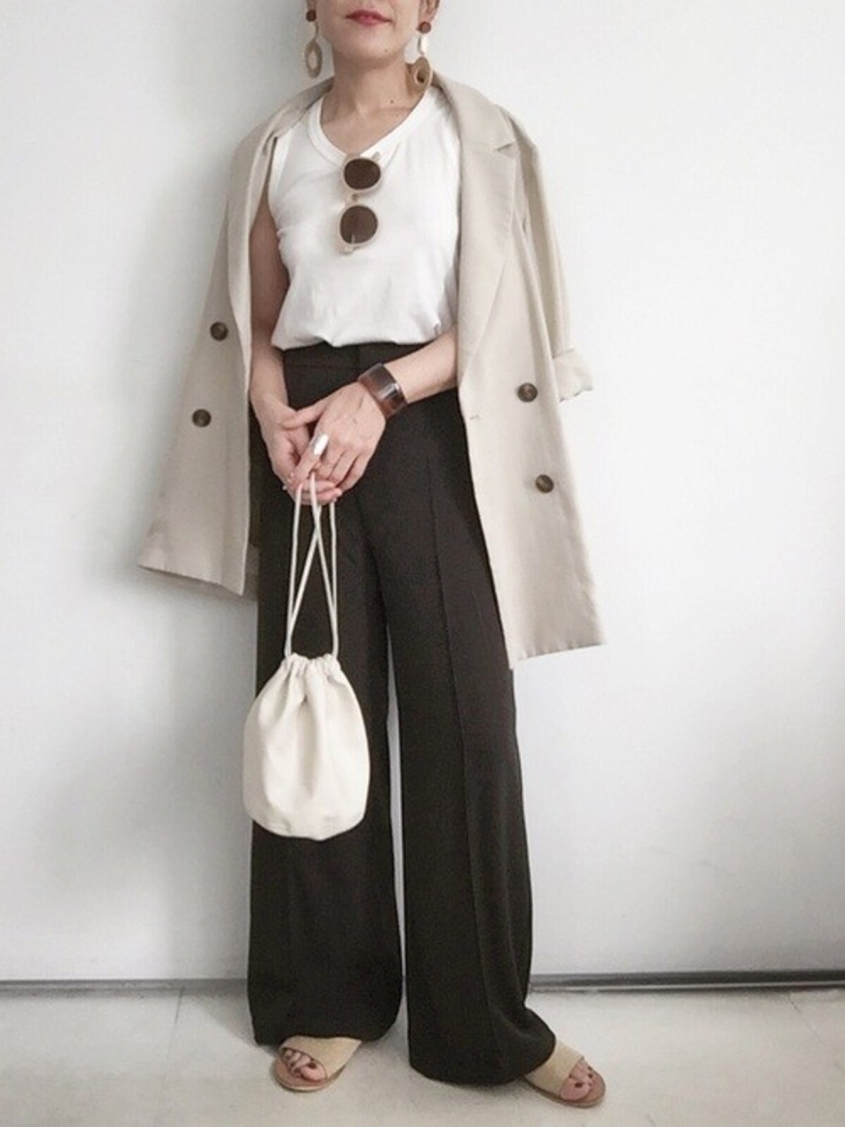 ジャケットに合わせてかっちりした着こなしも楽しめる　出典：WEAR
