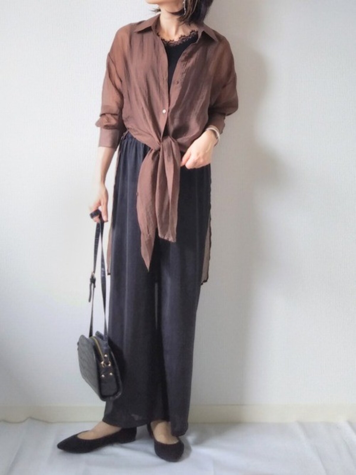 ブラックは毎日でも履けるベーシックさが嬉しい　出典：WEAR