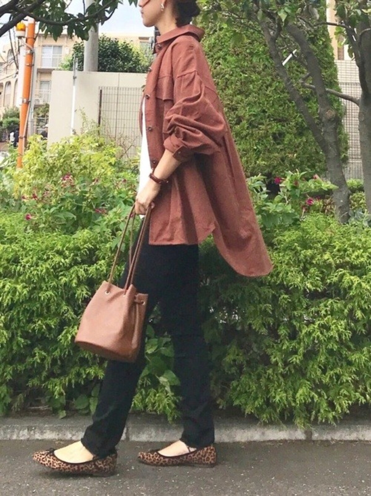 レオパード柄は流行り廃りなく使えます　出典：WEAR