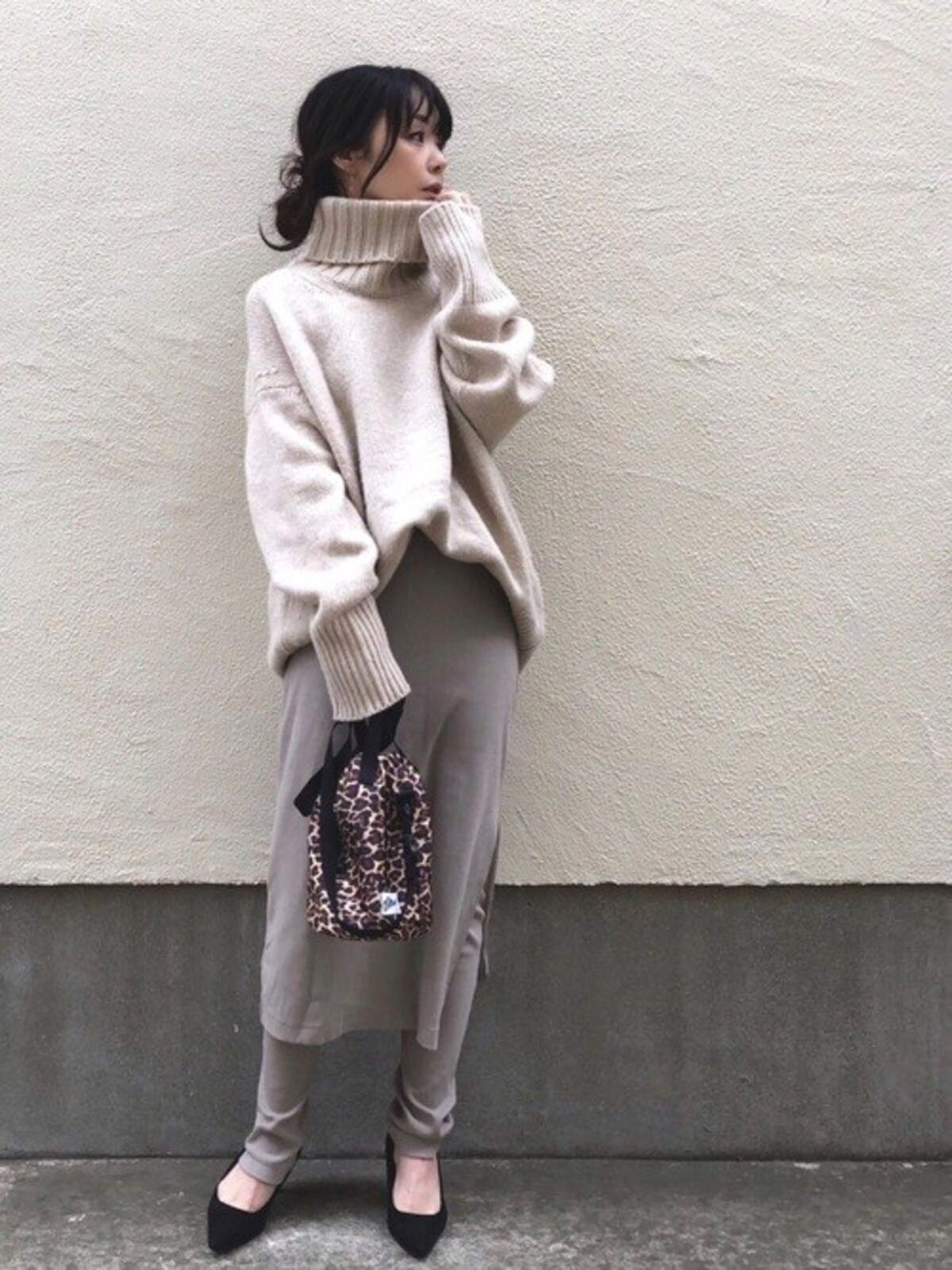ゆったりしたニットでもIラインコーデなら着ぶくれ知らず　出典：WEAR