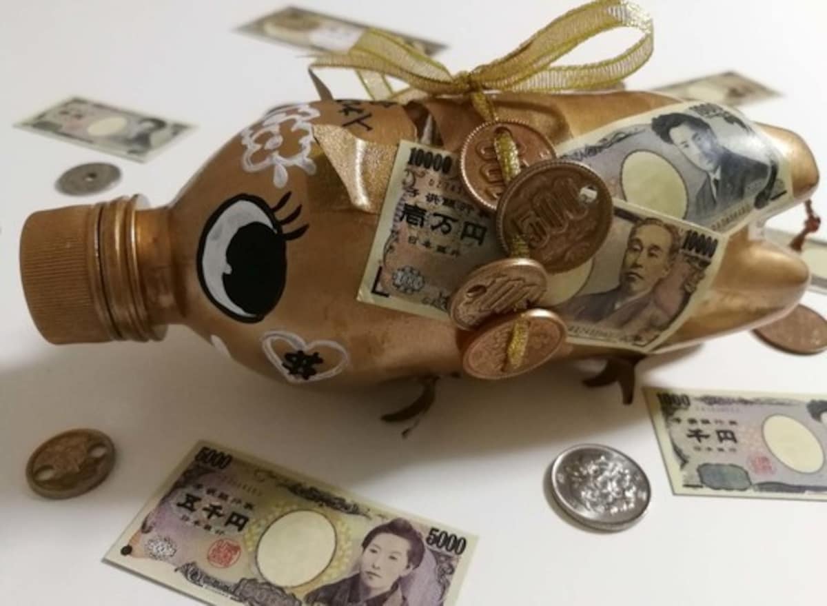 ペットボトルで工作！子ブタの貯金箱