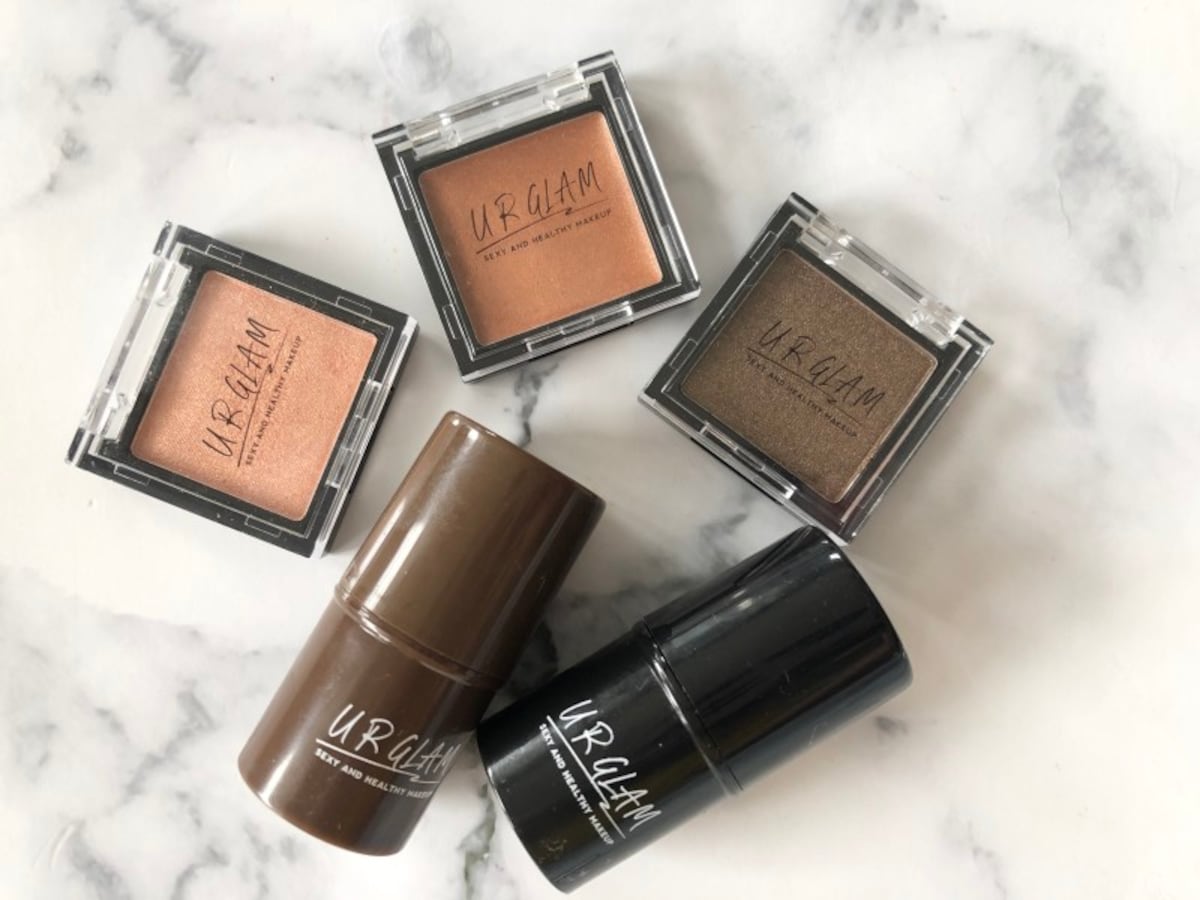 ダイソー,URGLAM,ユーアーグラム,100均コスメ,メイク,アイシャドウ,シェーディングスティック,グロウスティック,ハイライト,シェーディング