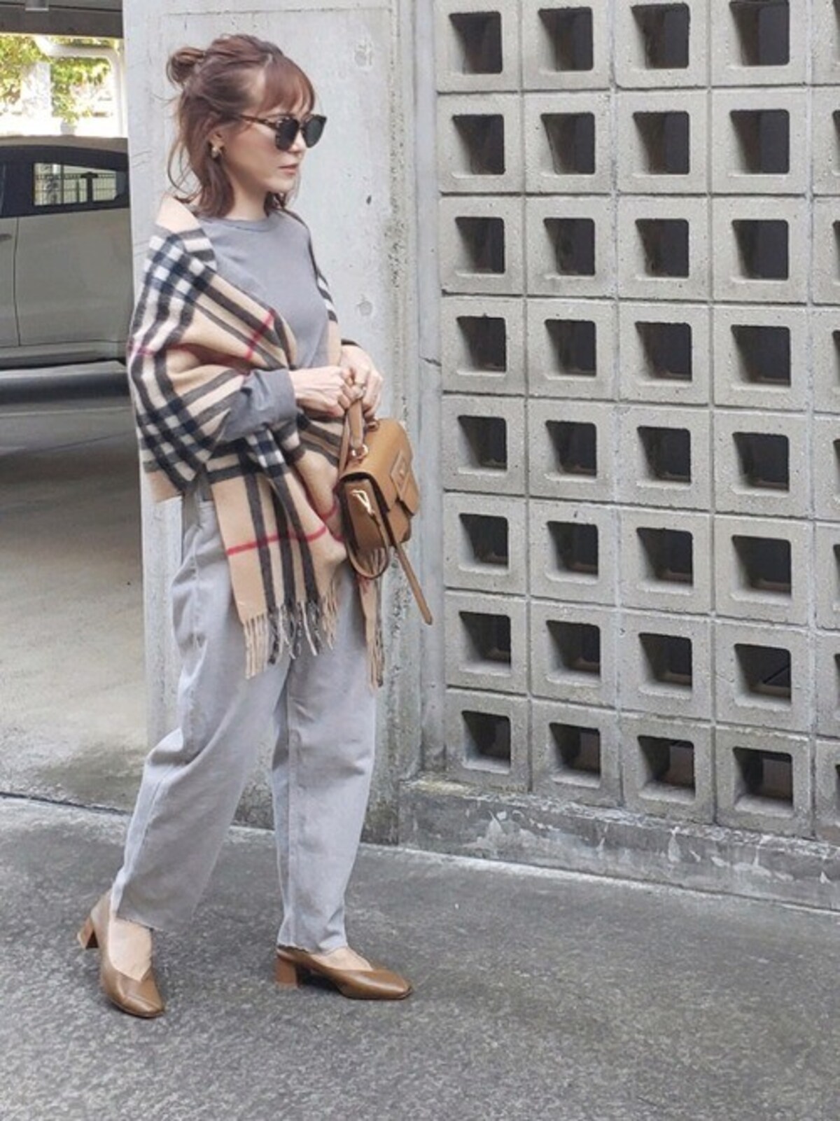 カラーを揃えるとすっきりスタイリッシュに見える効果が　出典：WEAR