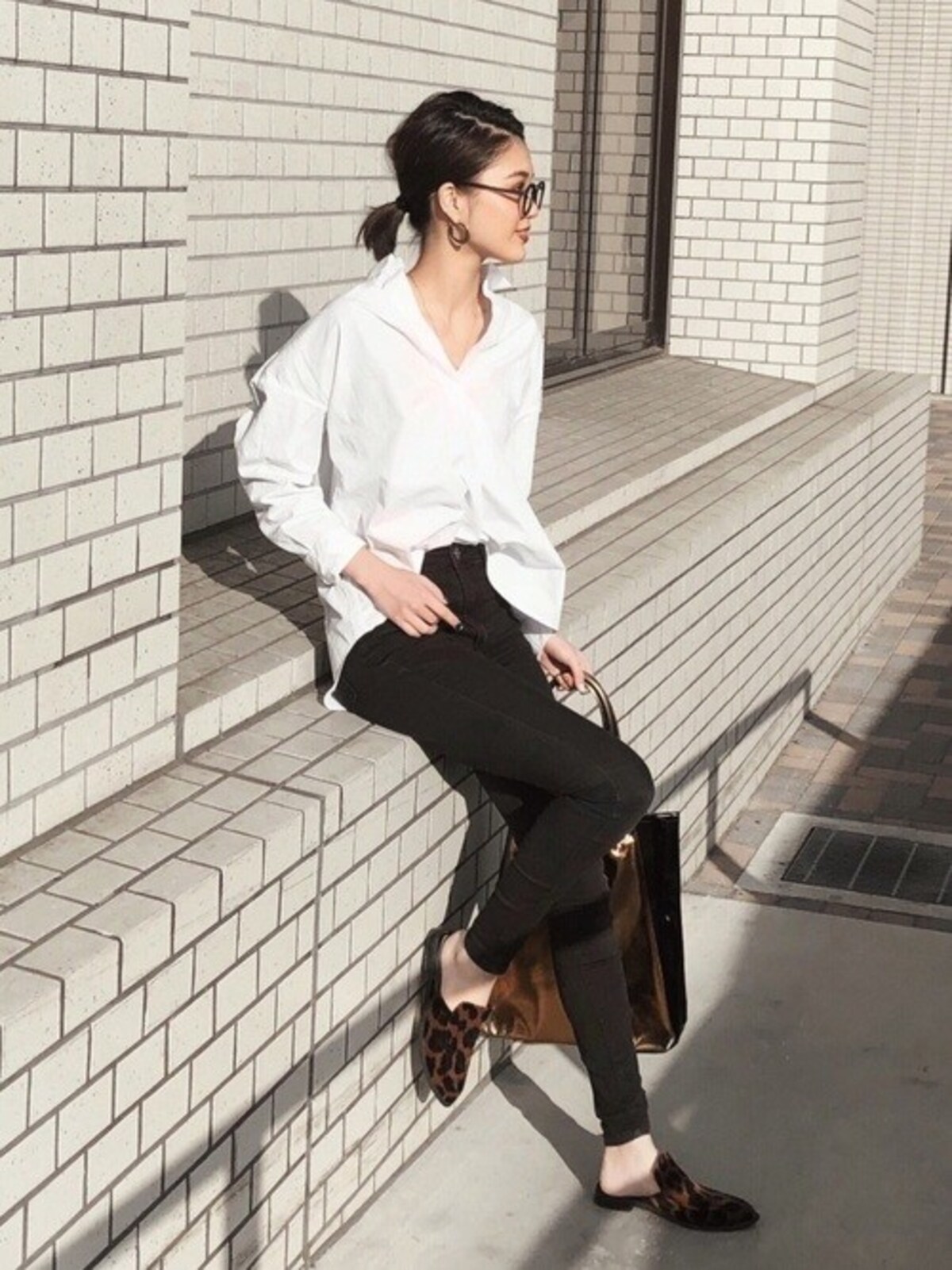 無地のシャツは「プチプラかぶり」が分かりにくいおすすめアイテム　出典：WEAR