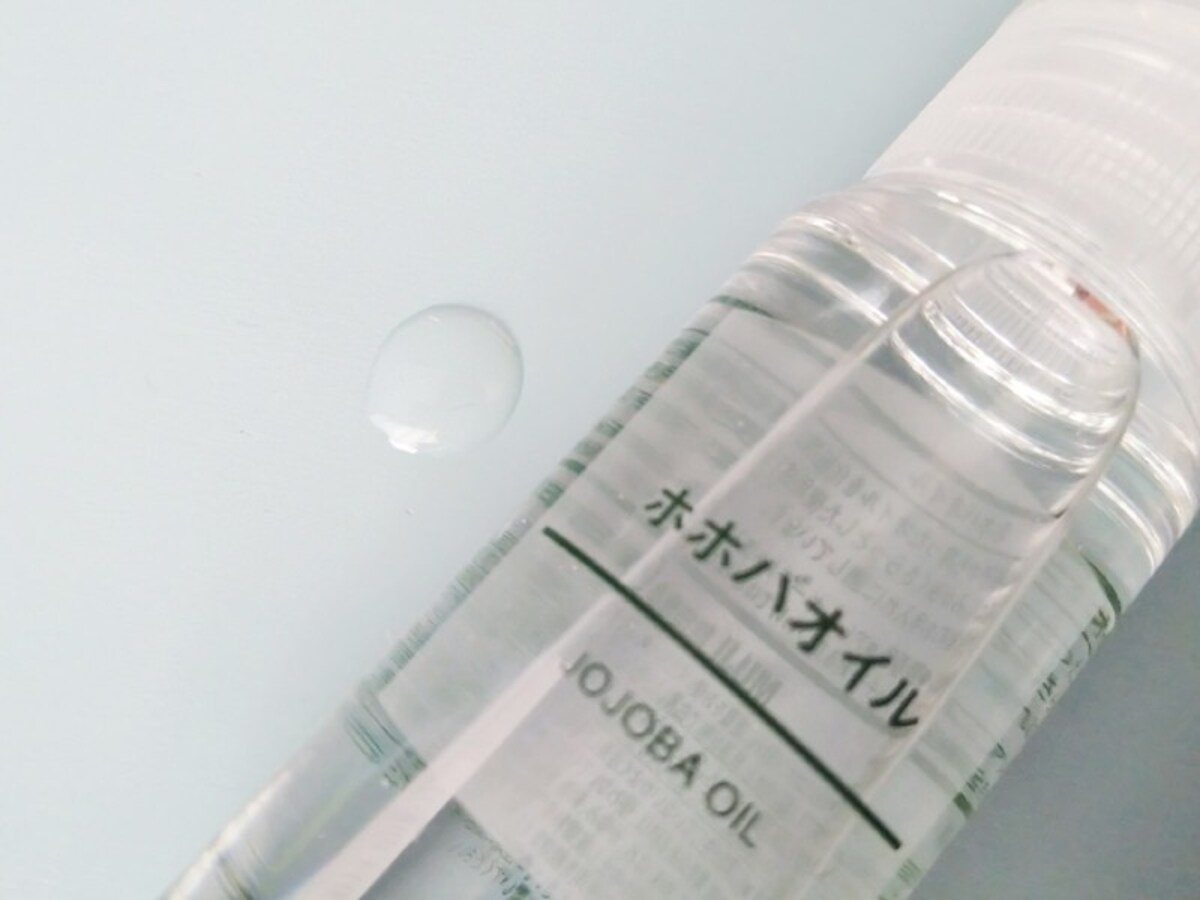 ベタつかないのにしっとりうるおう、無印良品のホホバオイルは大人気！