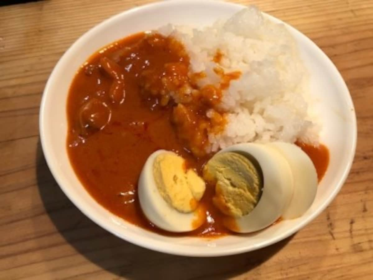 カレーが絡んだ卵がとっても美味しい