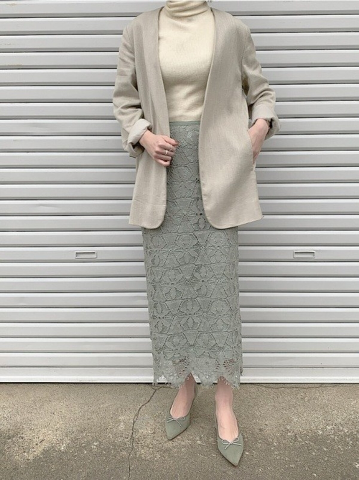 主役級アイテムの邪魔をしないベーシックアイテムも豊富なのがユニクロのいいところ　出典：WEAR