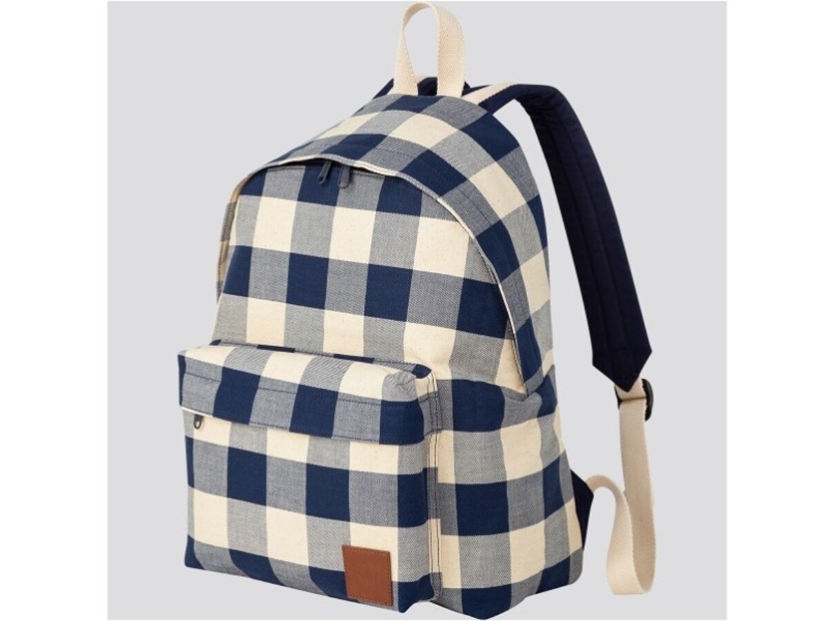 ユニクロ　バックパック　3990円（税抜）