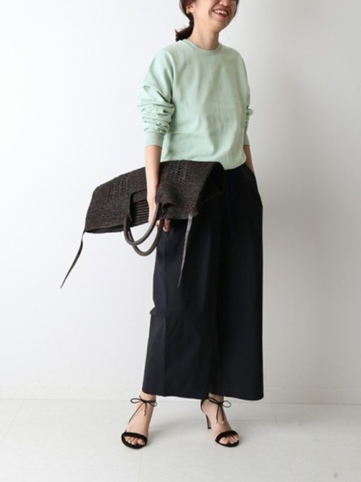 この春一番注目されているミントグリーンで一気に旬！　出典：WEAR