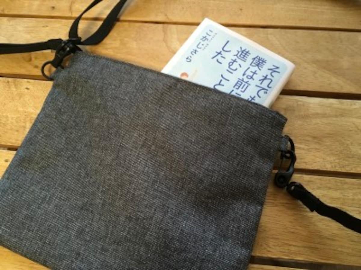 無印良品の撥水サコッシュ