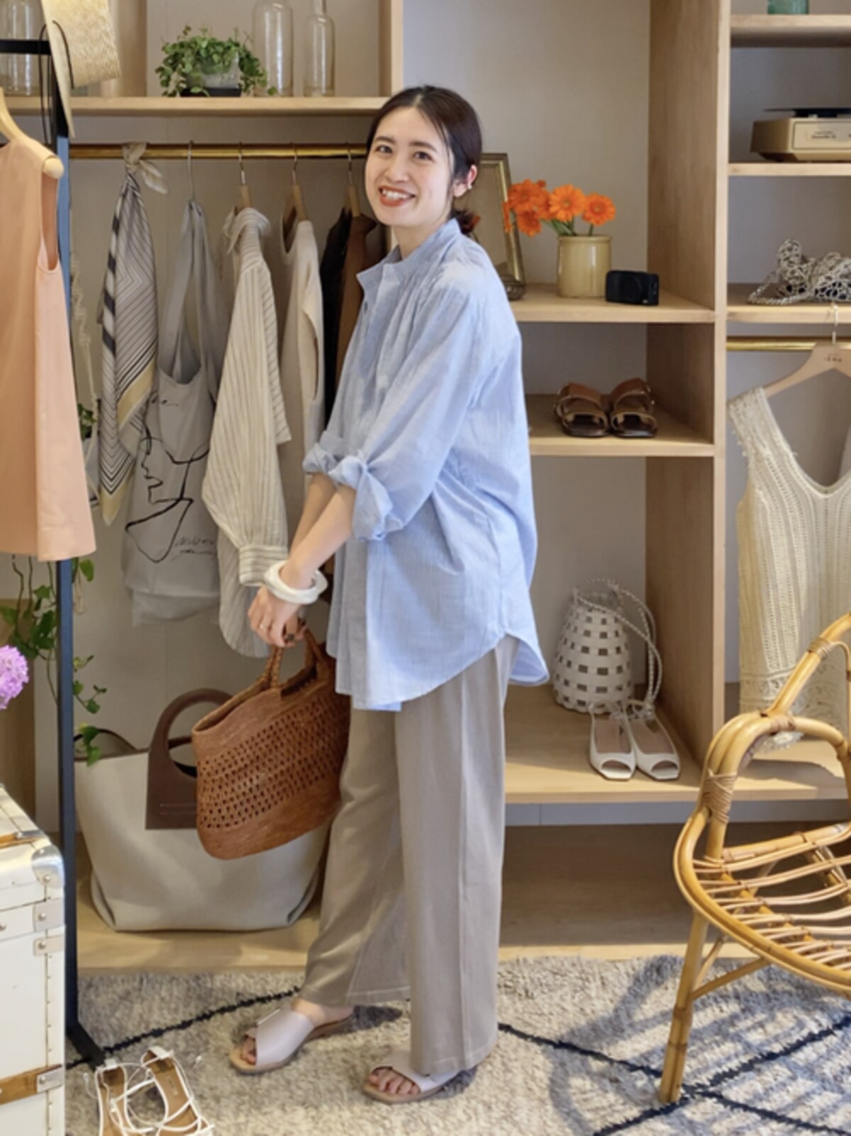 爽やかなブルーやライトグリーンとも相性抜群です　出典：WEAR