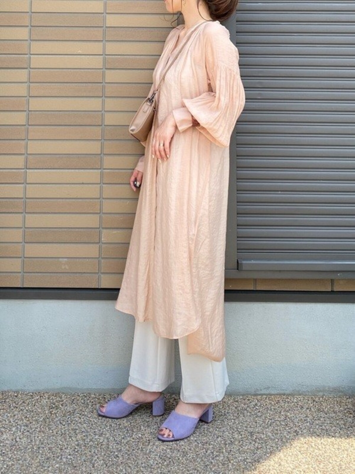面積の小さいシューズならきれい色もトライしやすくおすすめ　出典：WEAR