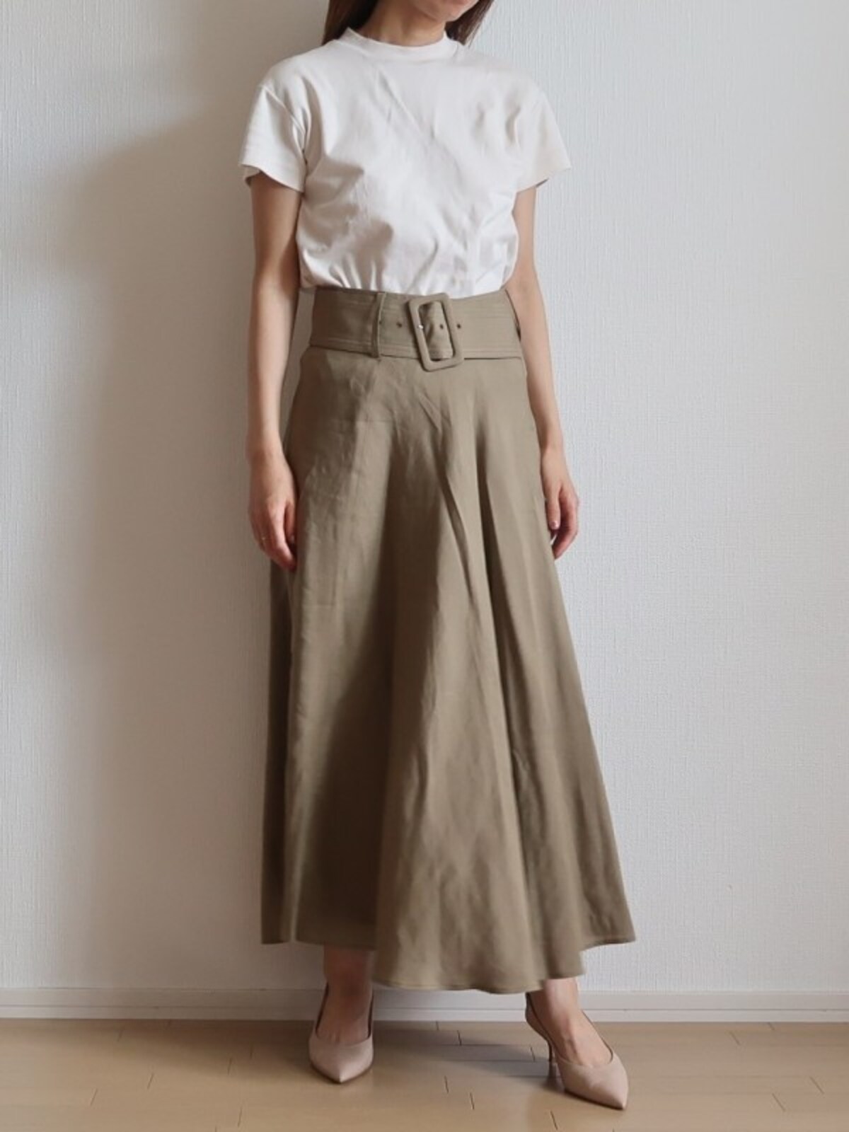 ZARA  ベルト付きラスティックスカート 6990円（税込）