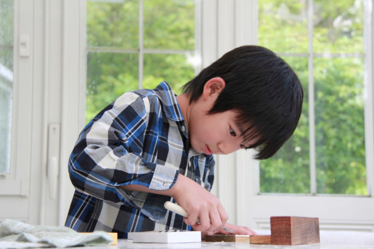 男の子は、興味関心のあることには、集中して、ひとりでとことん取り組みます