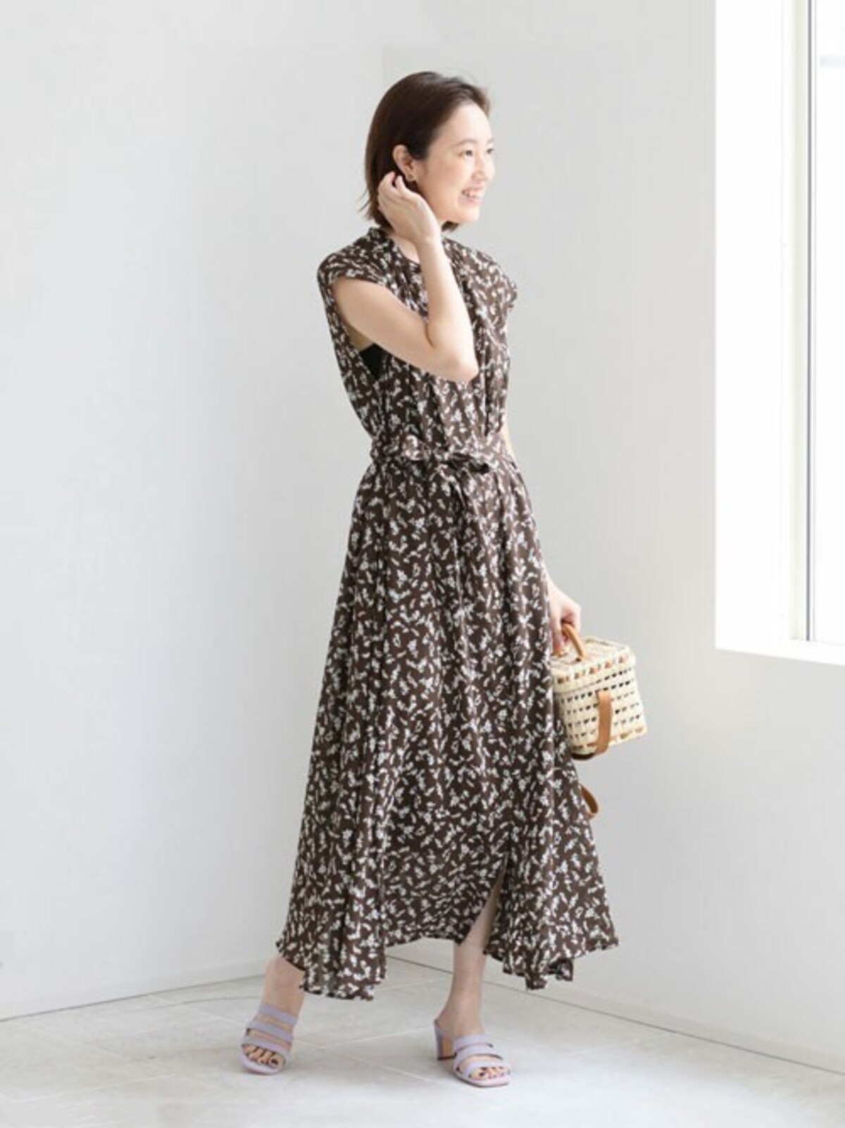 小花柄のワンピースなら、きれいめ見えする美シルエットのものを　出典：WEAR
