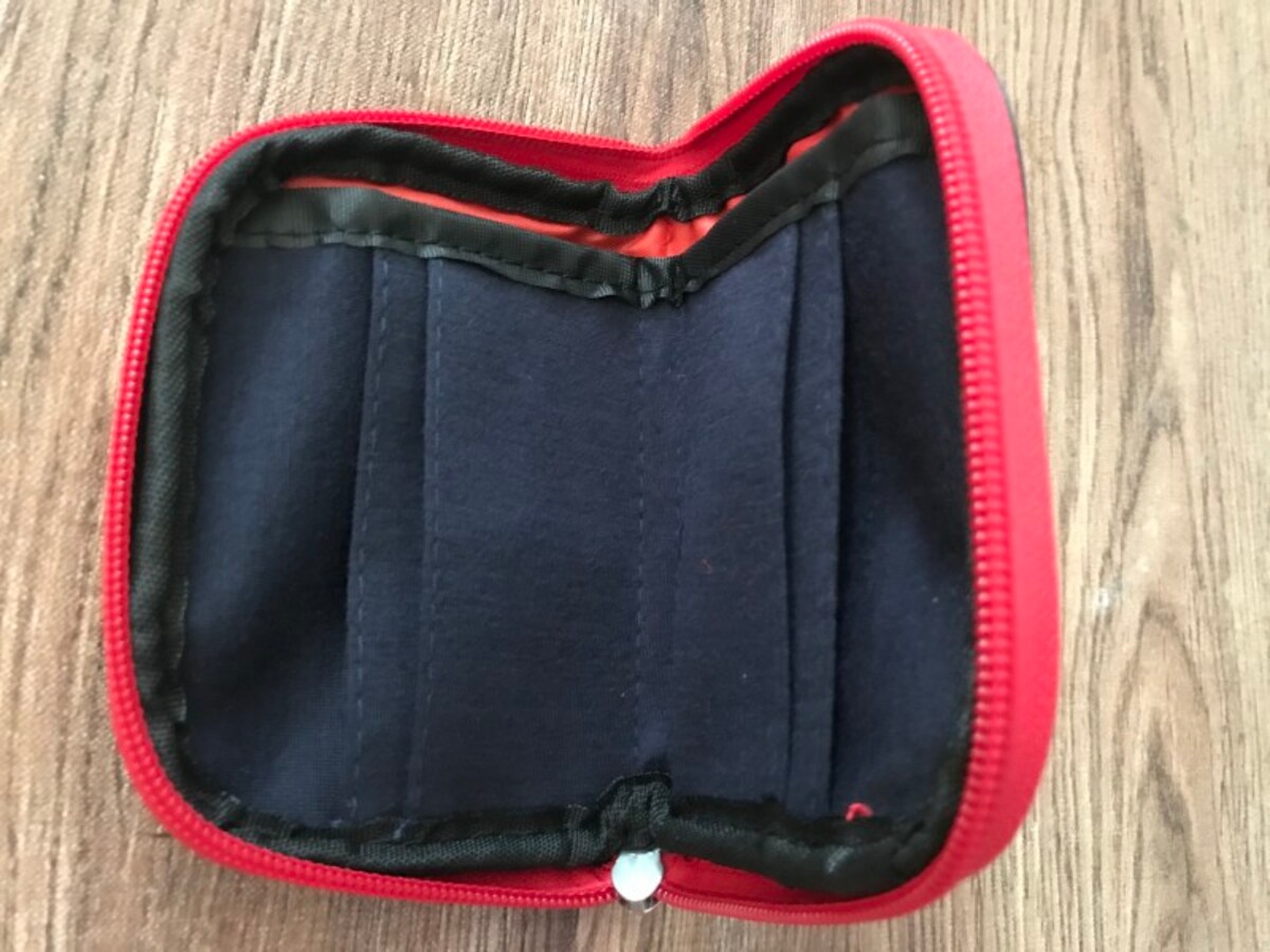 100円ショップダイソーの財布