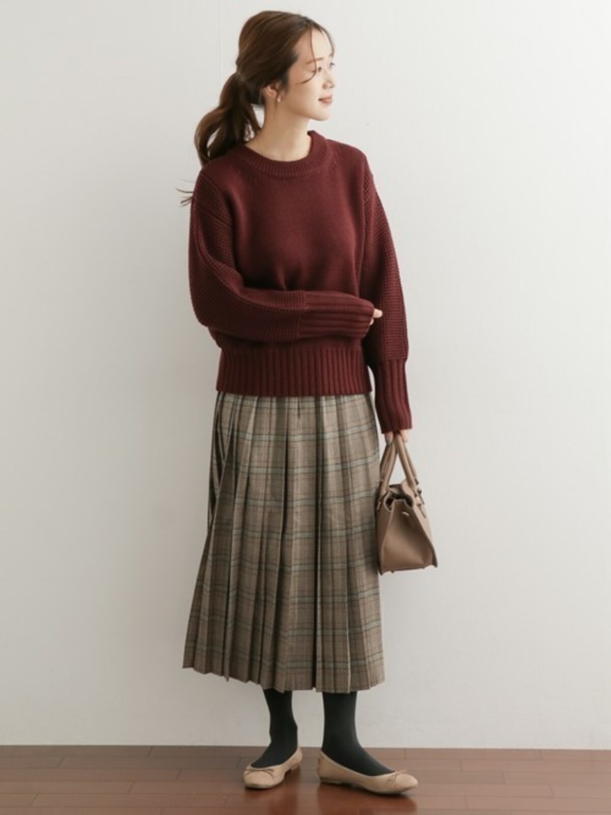 ゆったりニットは生地にゆとりがある分、生地感の差も出やすいので要注意です　出典：WEAR