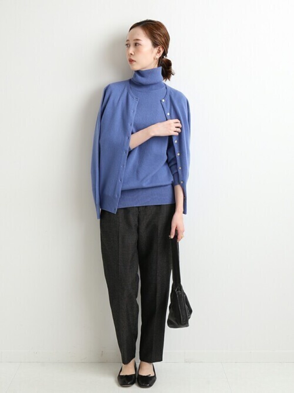 カラーが揃っているツインニットはそれだけできれいめに見えて優秀　出典：WEAR