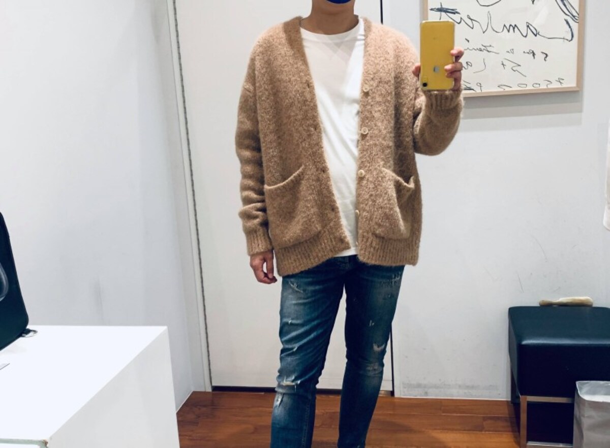 重ね着が欠かせない秋。サッと羽織れるカーディガンは使いやすいアイテムのひとつです。