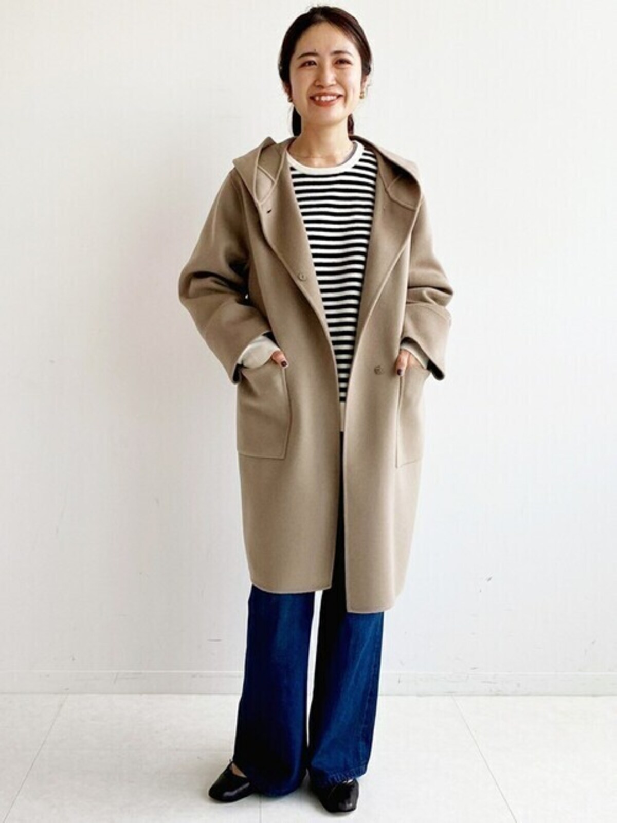 これ一本で今っぽくなれるセンタープレス入りフレアデニム　出典：WEAR