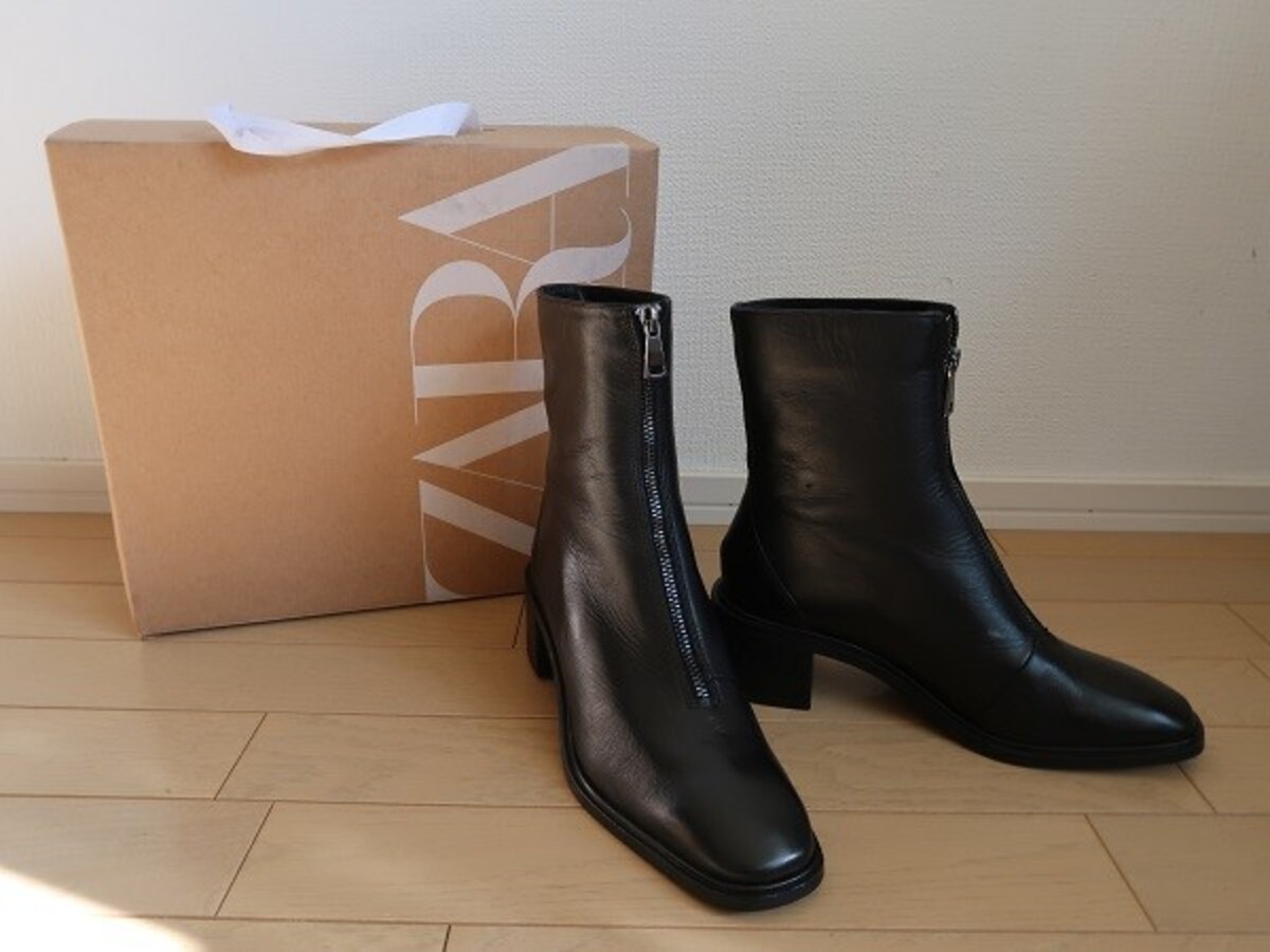 ZARA  ジップ付きハイヒールレザーアンクルブーツ  11990円（税込）