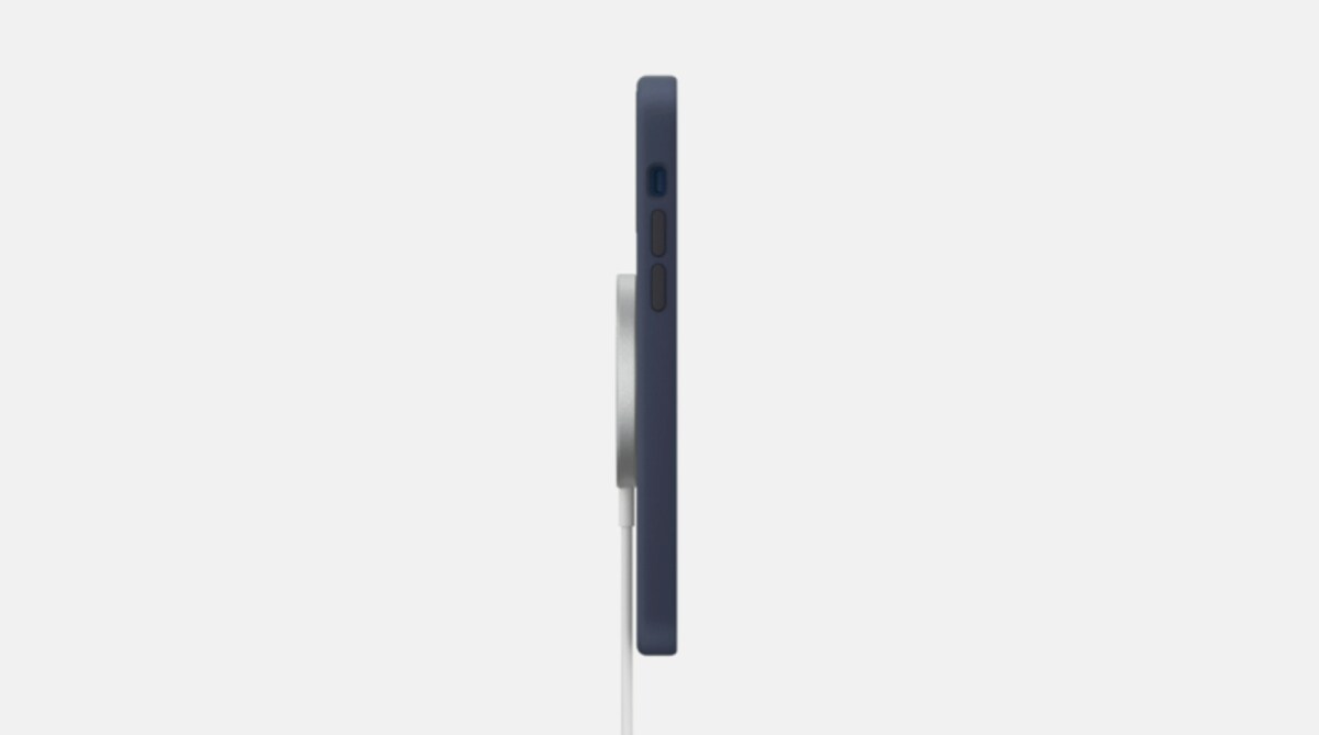 iPhone 12 miniもMagSafeに対応しますが、最大12Wでしか充電できません