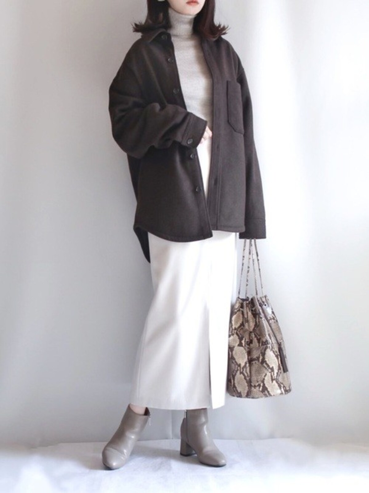 「オーバーシャツジャケット」はサイズ感も今年らしくておすすめ　出典：WEAR