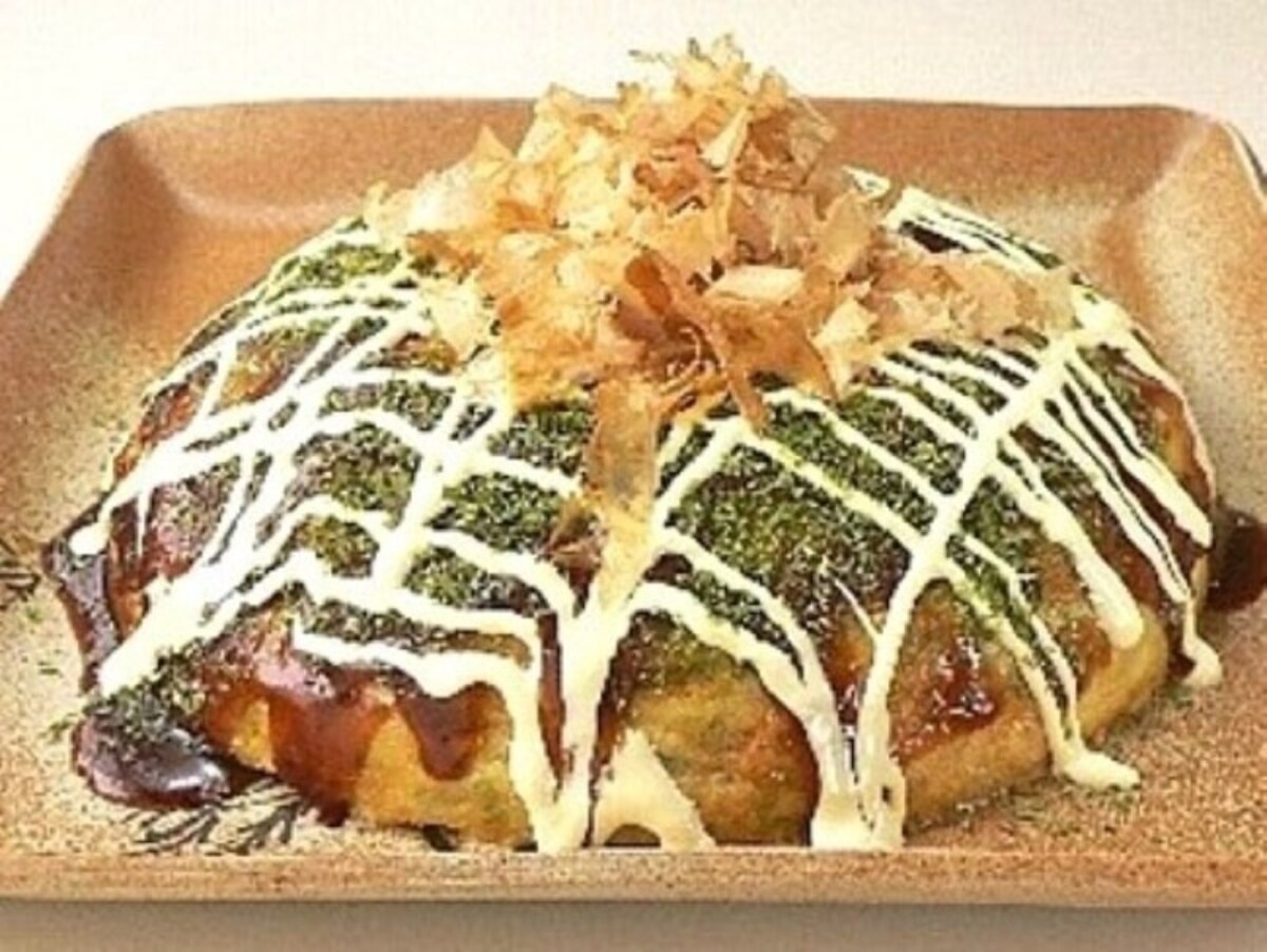 炊飯器で作る巨大たこ焼き（出典：炊飯器で作る！巨大たこ焼きのレシピ）