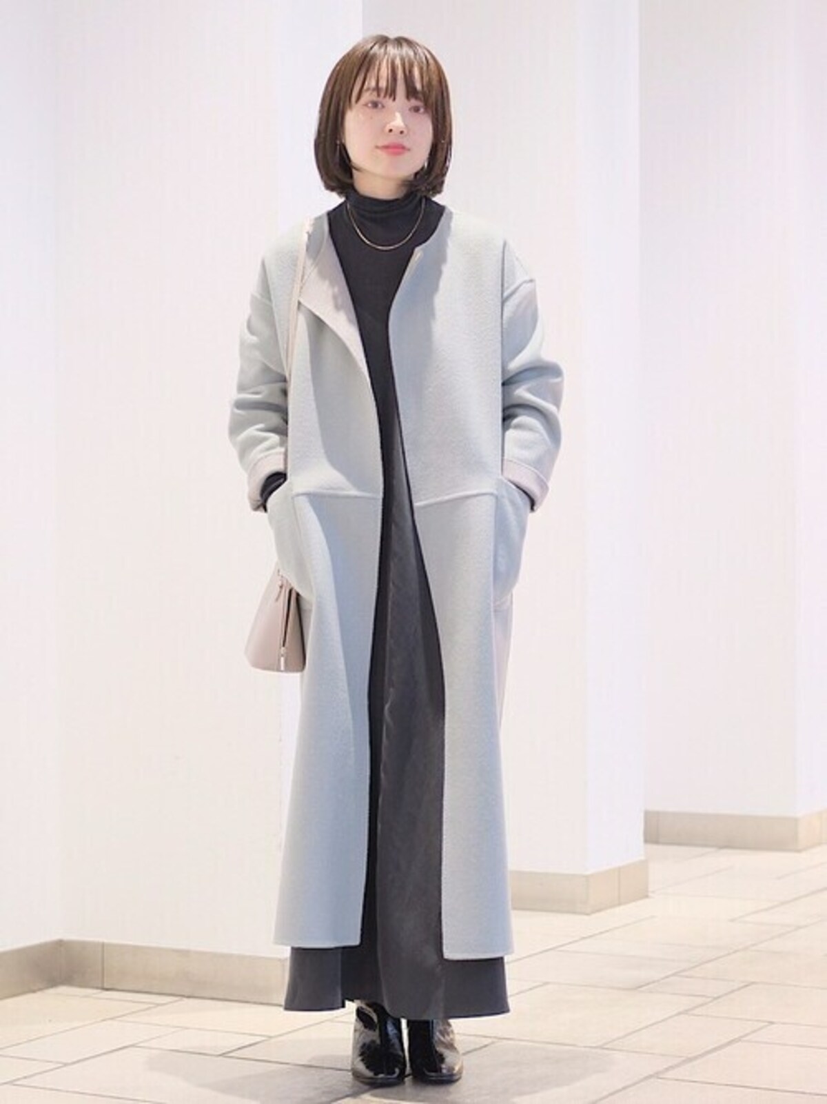 リバーコートはさらっと軽やかに羽織れるのが特徴　出典：WEAR