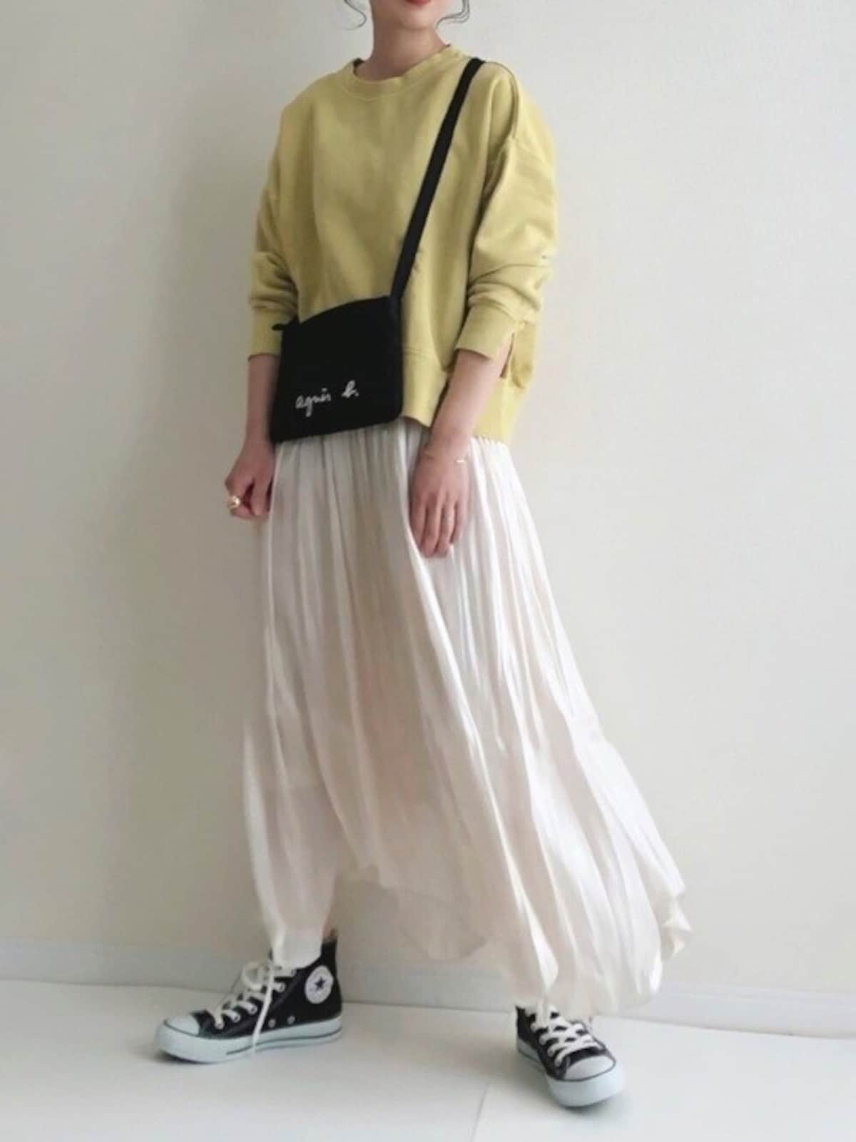 裾にアクセントのある「ランダムヘムギャザースカート」も　出典：WEAR